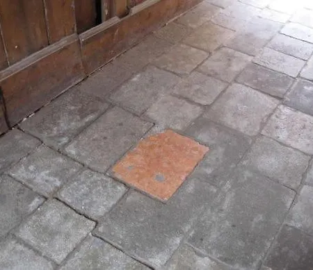 Piera Rossa * البندقية